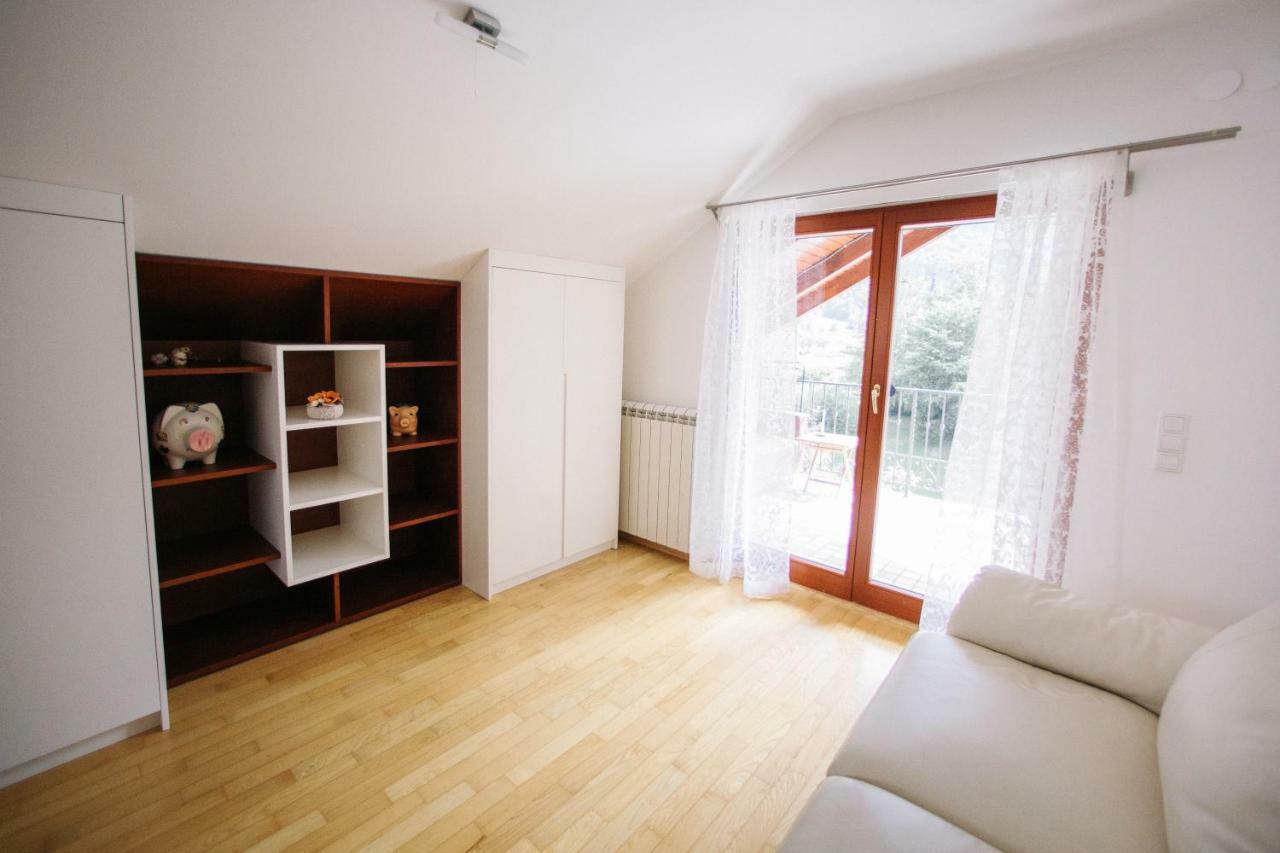 Hisa Krivopeta Apartman Kobarid Kültér fotó